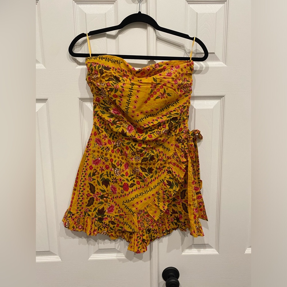 New! Olivaceous Layla Summer Romper In Yellow size large - Picture 2 of 7